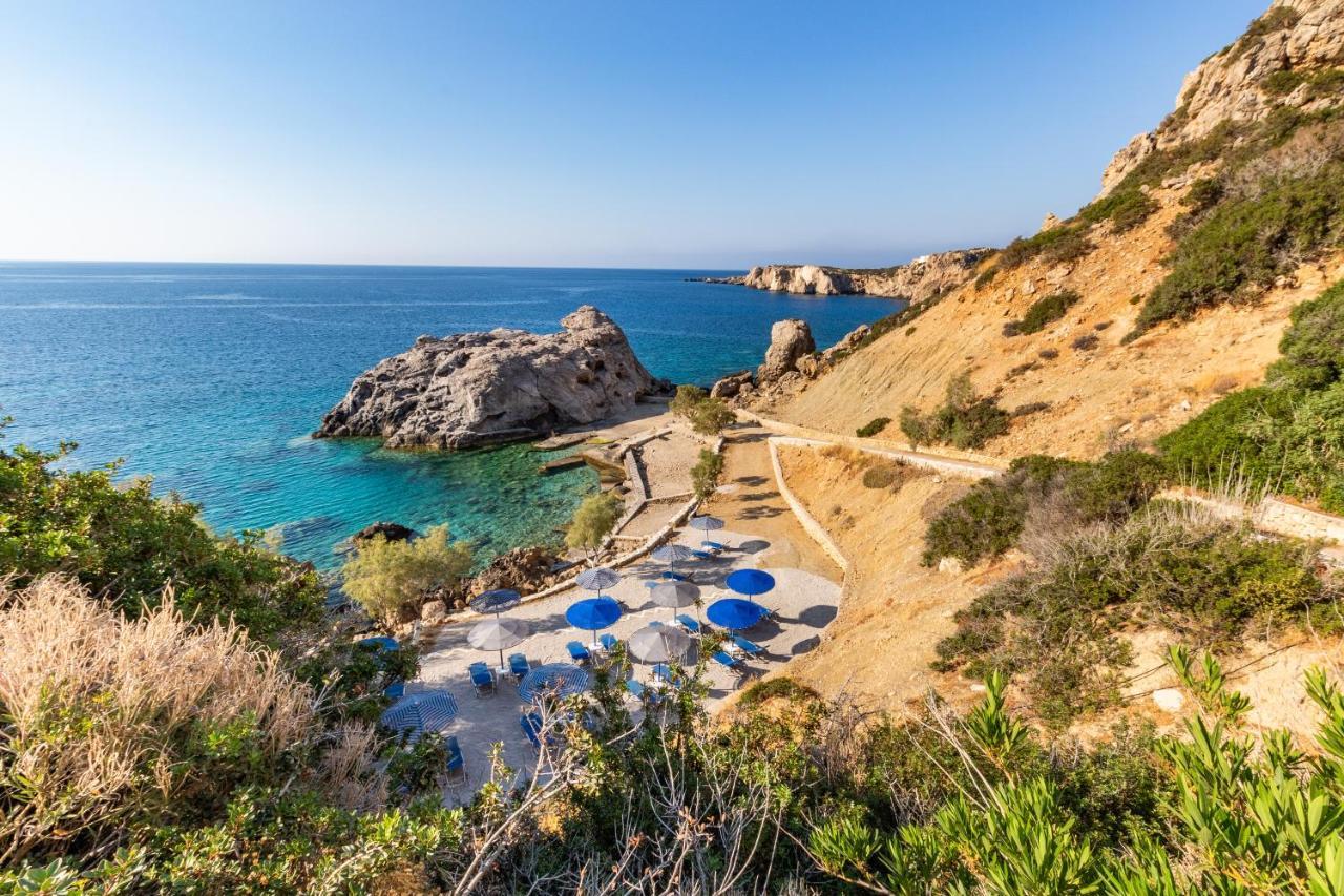 Castelia Bay Hotel Амоопи Екстериор снимка
