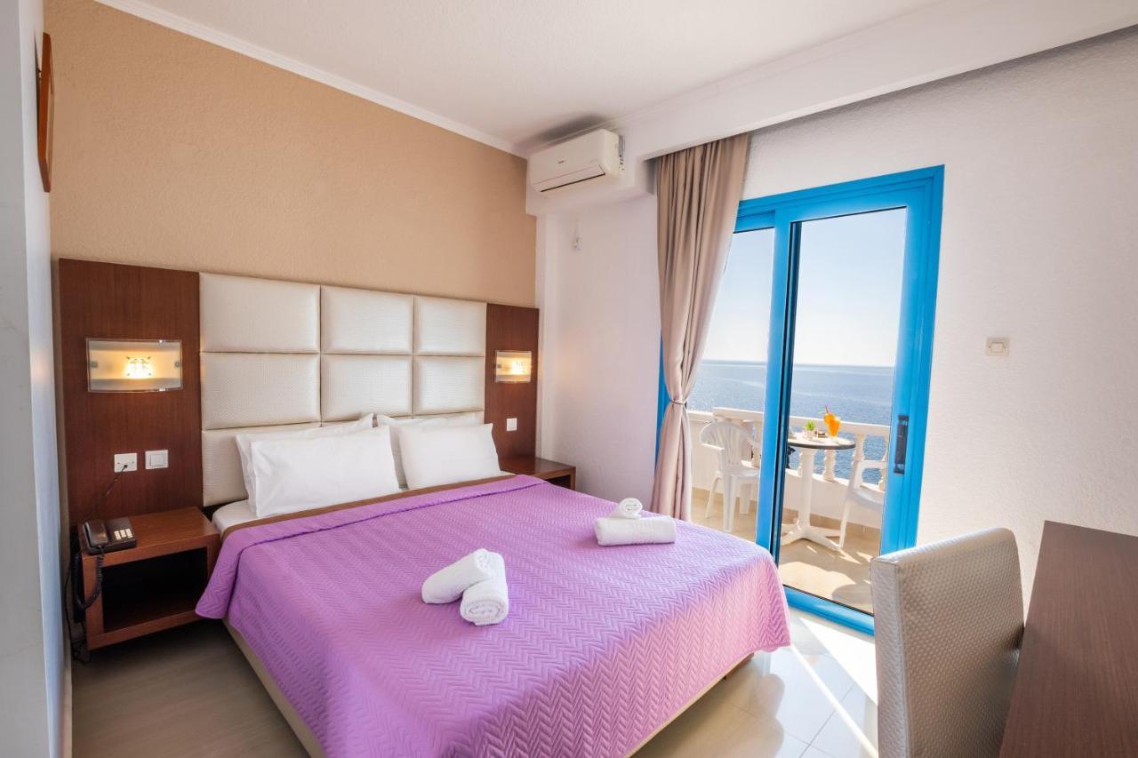 Castelia Bay Hotel Амоопи Екстериор снимка