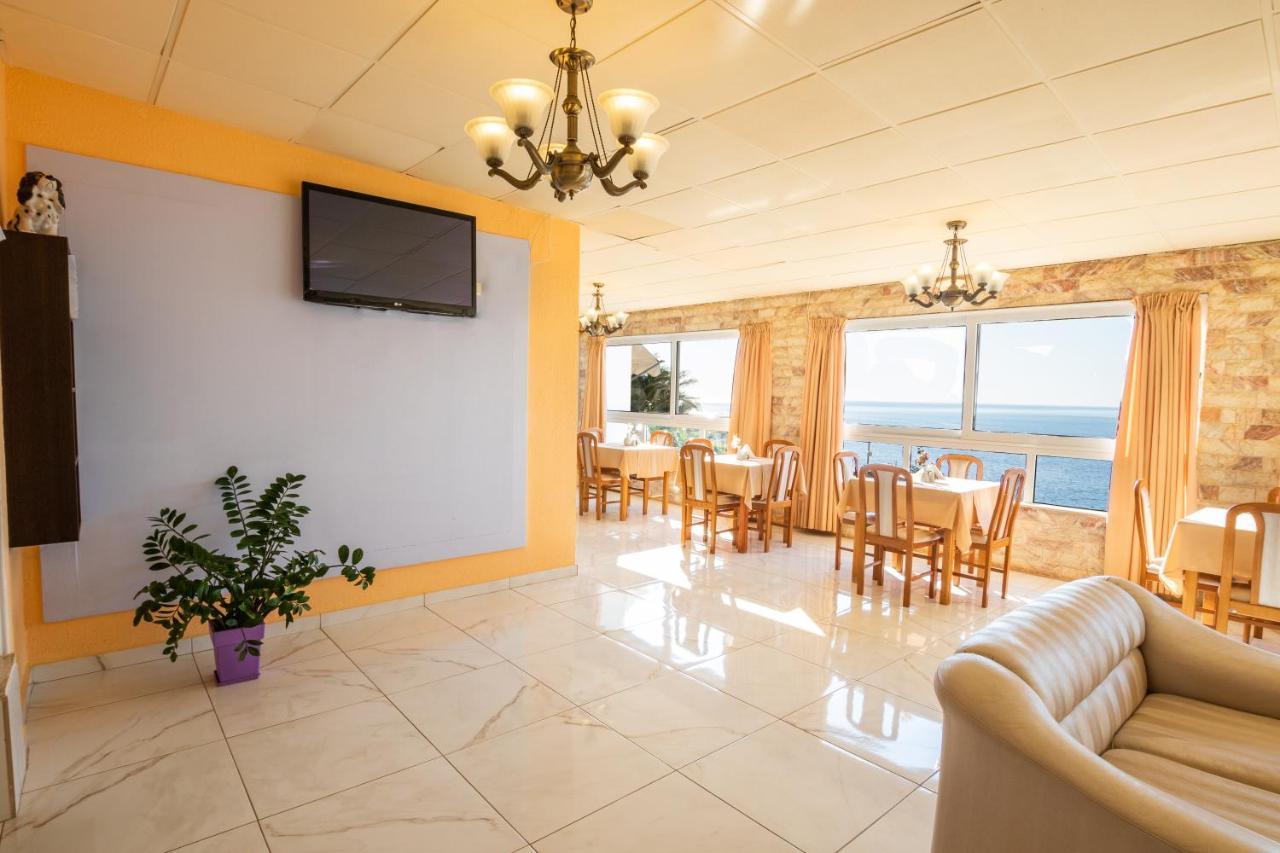 Castelia Bay Hotel Амоопи Екстериор снимка