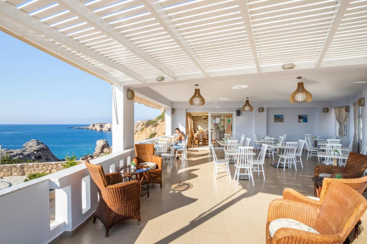 Castelia Bay Hotel Амоопи Екстериор снимка