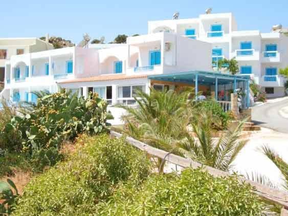 Castelia Bay Hotel Амоопи Екстериор снимка
